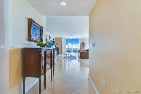1800 South Ocean Drive Hallandale Beach FL 33009