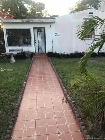 6328 NW 1st Place Miami FL 33150