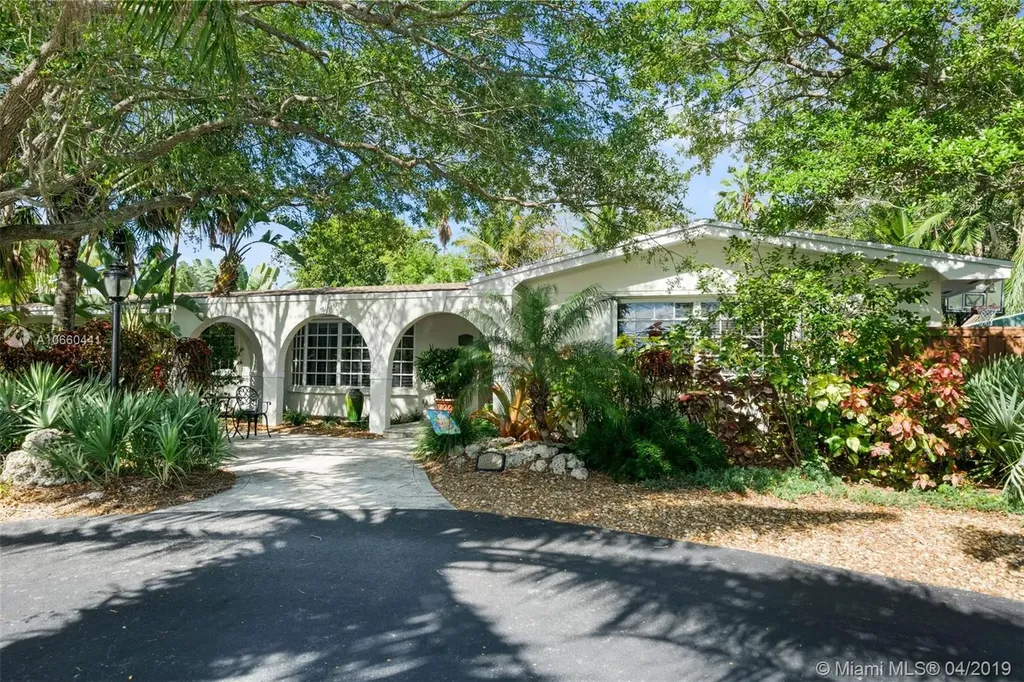 16620 SW 82nd Court Palmetto Bay FL 33157