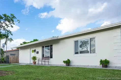 3125 Village Green Drive Miami FL 33175