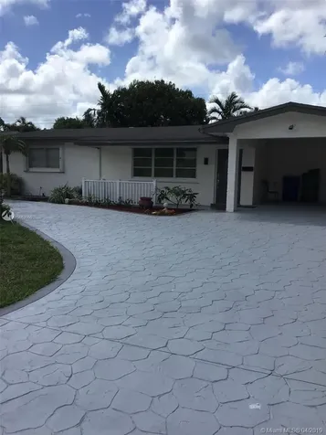 8370 NW 10th Street Pembroke Pines FL 33024
