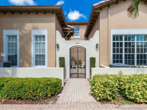 516 SW 147th Terrace Pembroke Pines FL 33027
