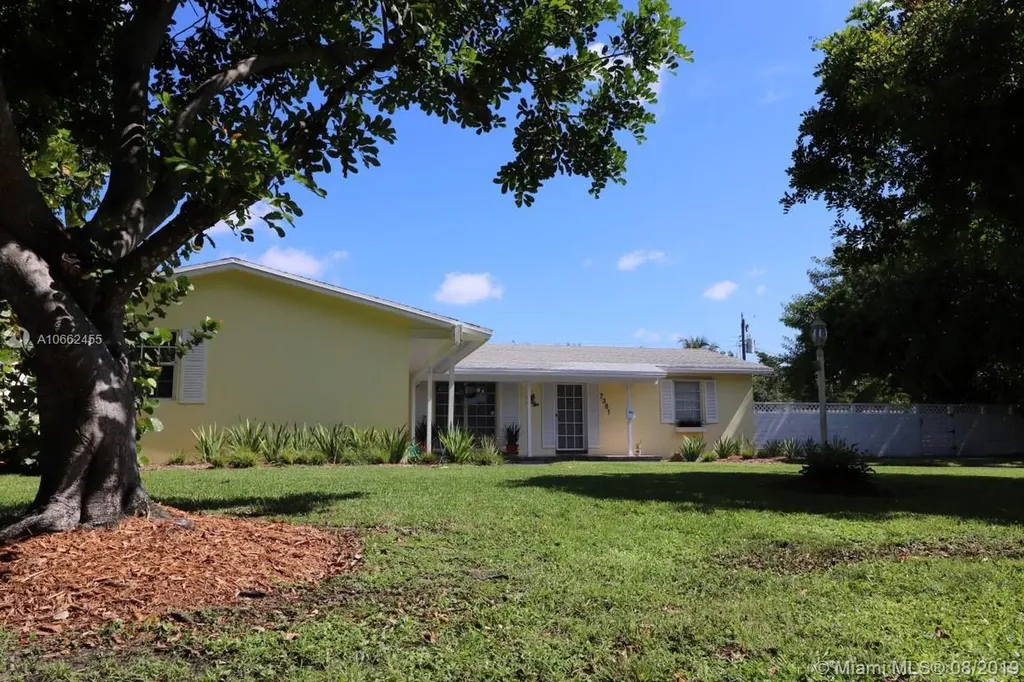 7381 SW 116th Street Pinecrest FL 33156