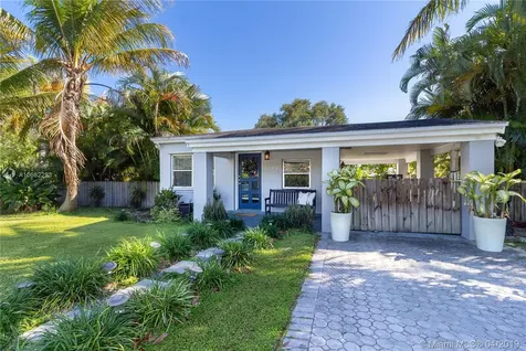 2198 NE 181st Street North Miami Beach FL 33162