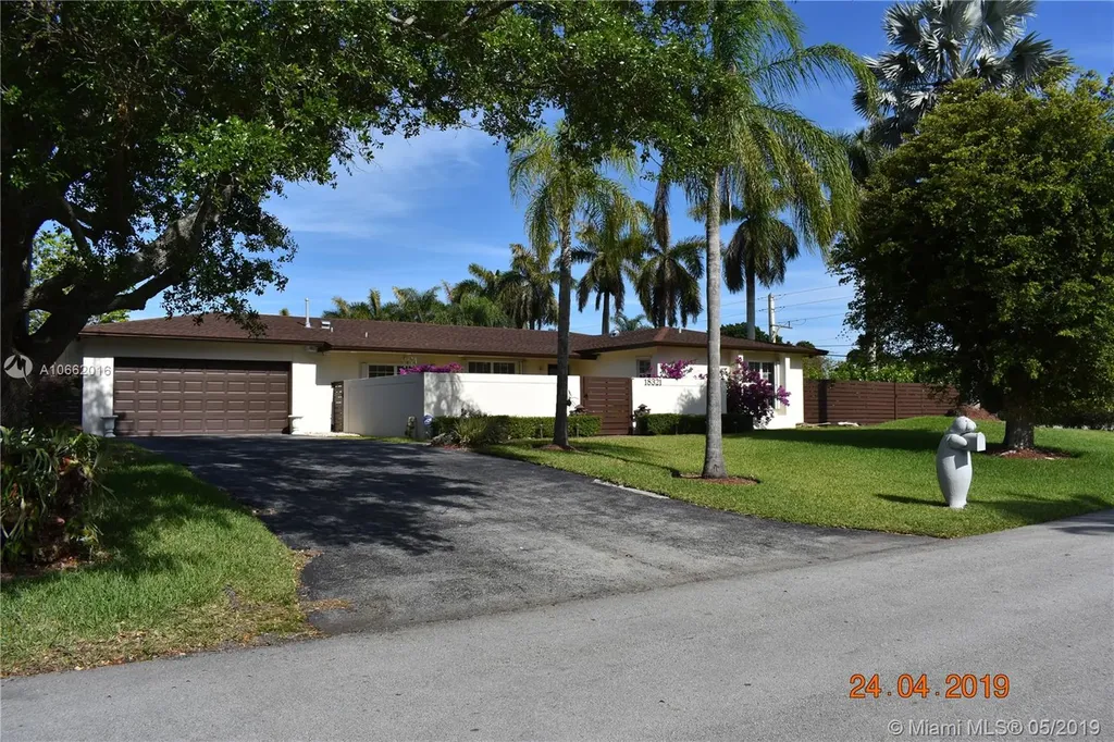 18321 SW 86th Avenue Palmetto Bay FL 33157
