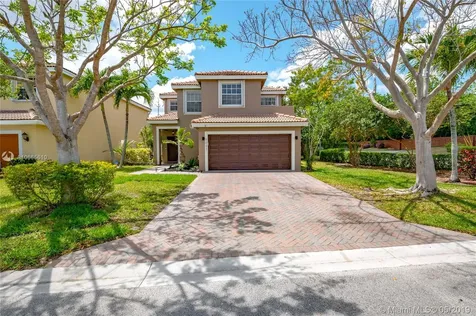 7097 Crescent Creek Lane Coconut Creek FL 33073