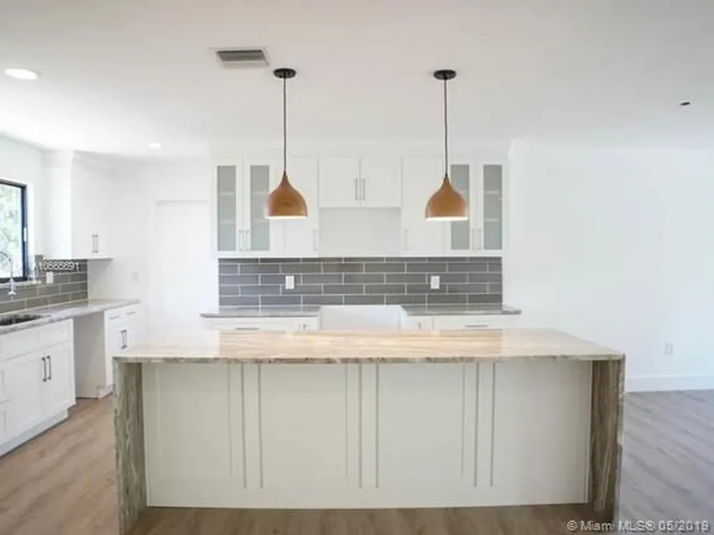 8215 SW 48th Street Miami FL 33155