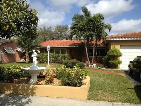 5423 Garfield Street Hollywood FL 33021