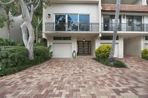 6114 Paradise Point Drive Palmetto Bay FL 33157