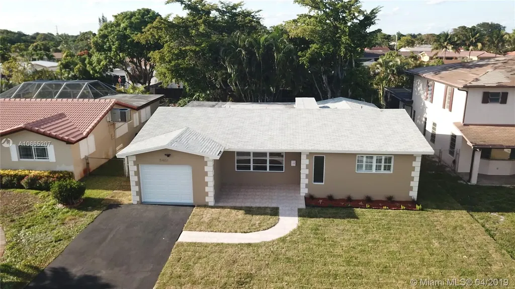 5401 Mckinley Street Hollywood FL 33021