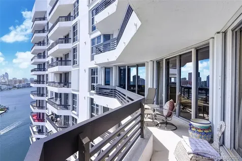19195 Mystic Pointe Drive Aventura FL 33180