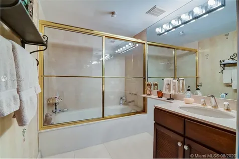 19195 Mystic Pointe Drive Aventura FL 33180