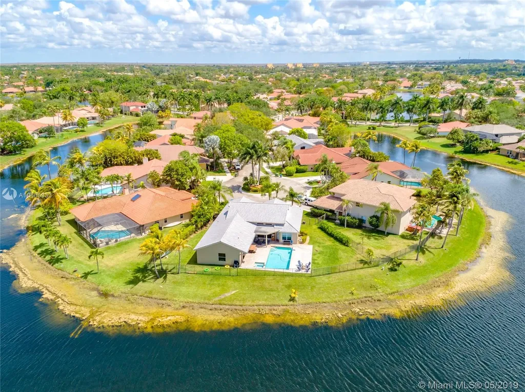 1270 Fairfax Court Weston FL 33326