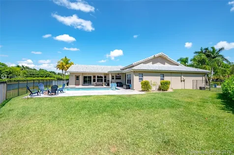 1270 Fairfax Court Weston FL 33326