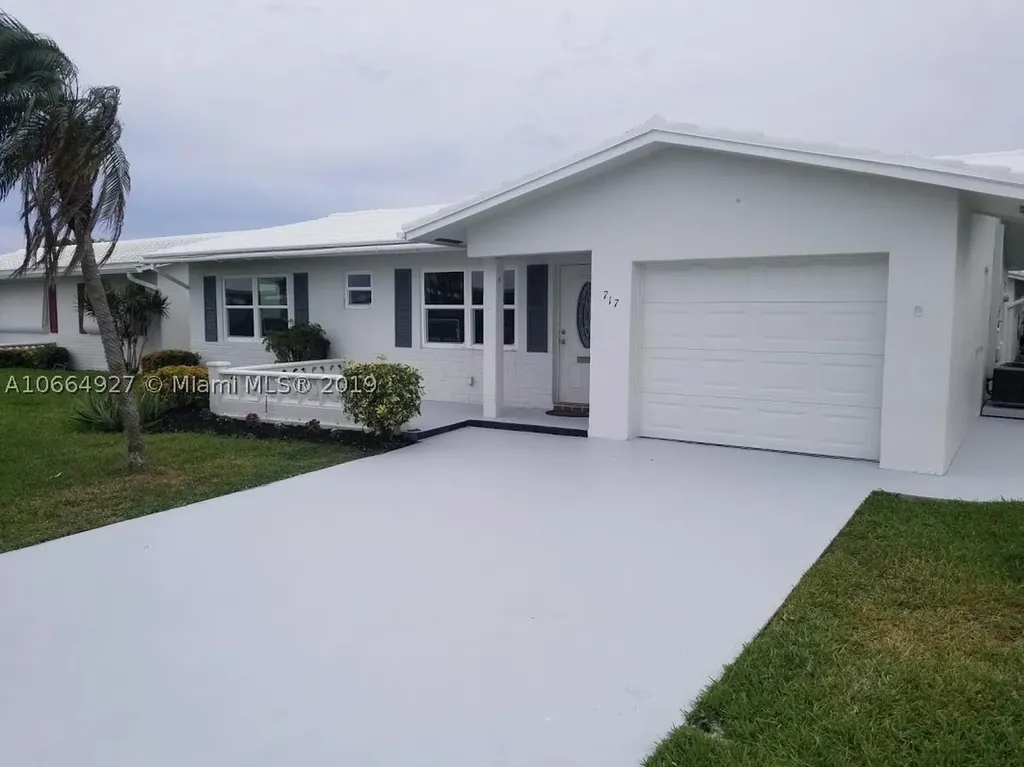 717 SW 16th Street Boynton Beach FL 33426