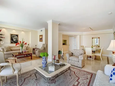 888 Brickell Key Drive Miami FL 33131