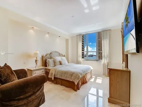 888 Brickell Key Drive Miami FL 33131