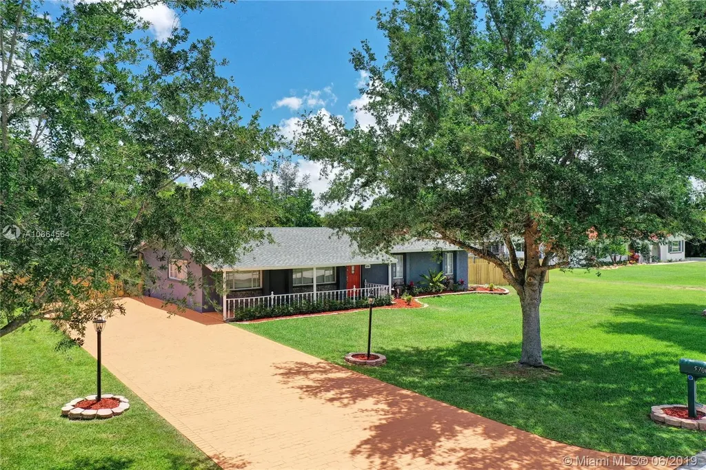 5700 SW 188th Avenue Southwest Ranches FL 33332