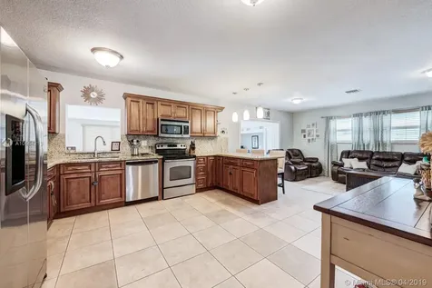 9004 SW 56th Street Miami FL 33165