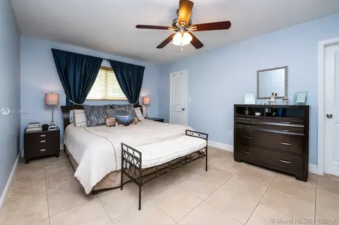9004 SW 56th Street Miami FL 33165