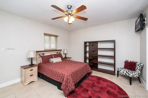 9004 SW 56th Street Miami FL 33165