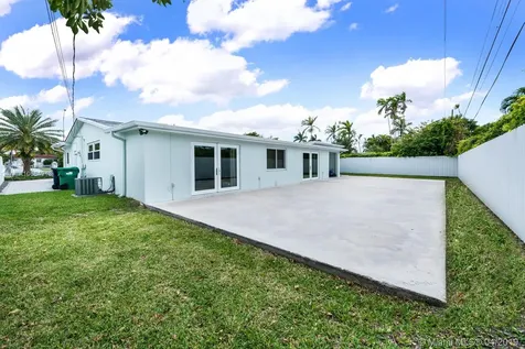 9004 SW 56th Street Miami FL 33165