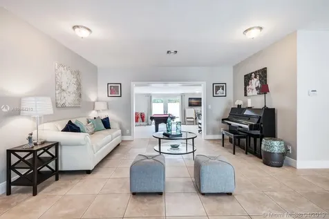 9004 SW 56th Street Miami FL 33165
