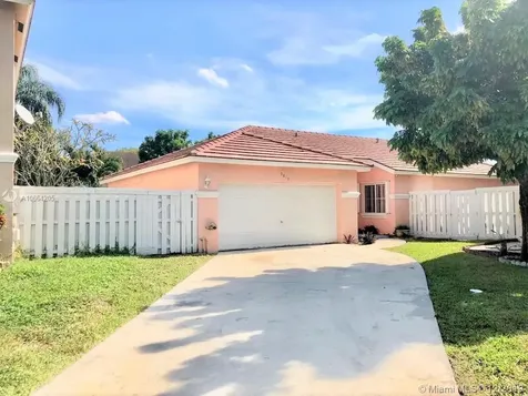 9810 SW 2nd Street Pembroke Pines FL 33025