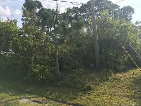 2325 SE Berkshire Boulevard Port St. Lucie FL 34952