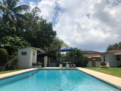 4000 SW 10th Street Miami FL 33134