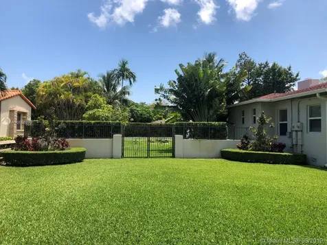 4000 SW 10th Street Miami FL 33134