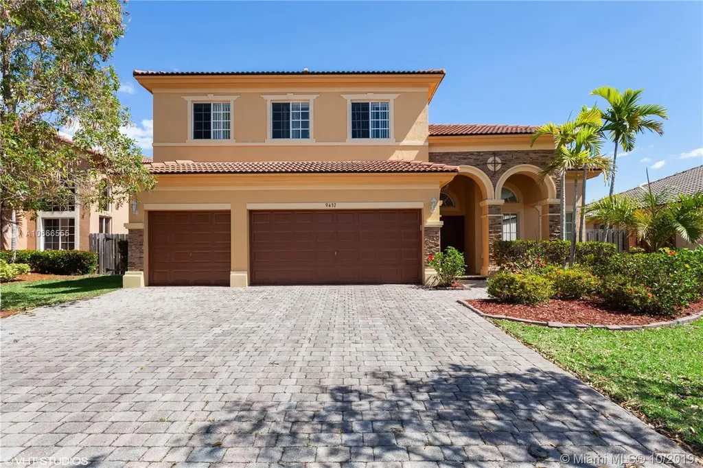 9437 SW 222nd Lane Cutler Bay FL 33190