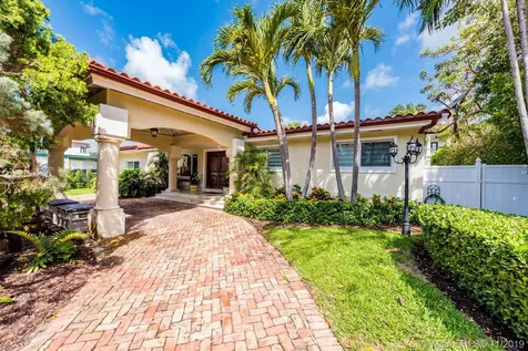 217 Buttonwood Drive Key Biscayne FL 33149