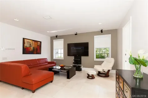 2505 Hunters Run Way Weston FL 33327