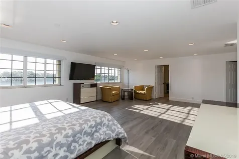 2505 Hunters Run Way Weston FL 33327