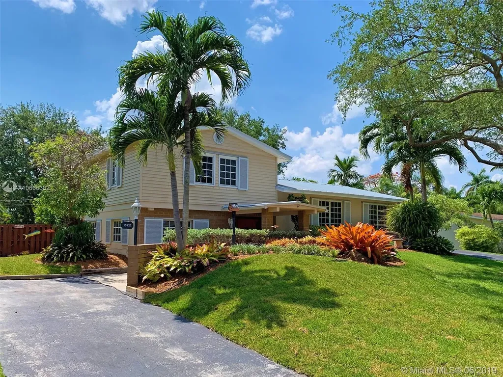 15922 SW 83rd Court Palmetto Bay FL 33157