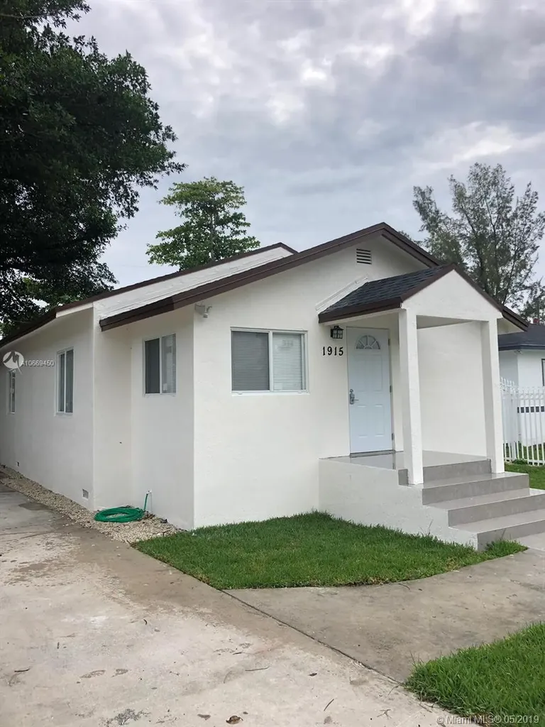 1915 NW 49th Street Miami FL 33142