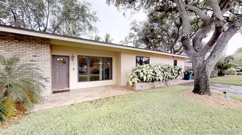 8270 SW 119th Street Miami FL 33156
