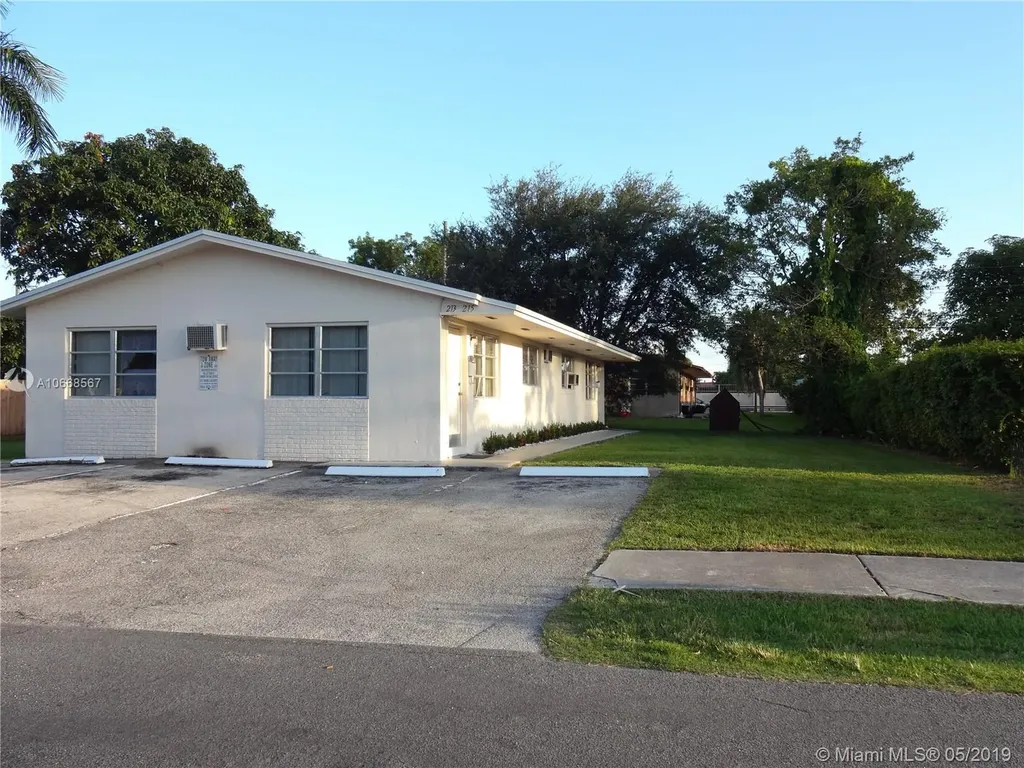 213-215 SW 10th Street Hallandale Beach FL 33009