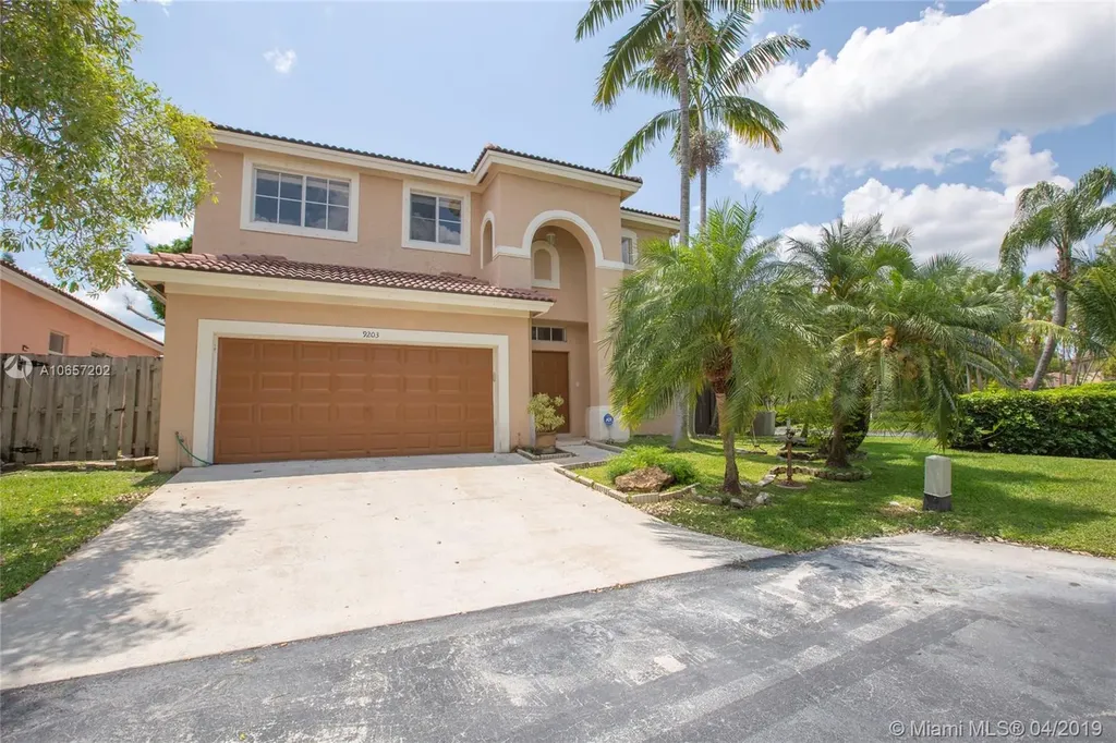 9203 SW 215th Terrace Cutler Bay FL 33189