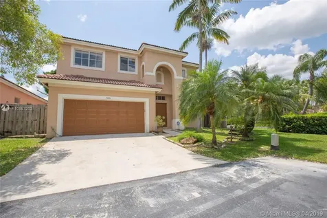 9203 SW 215th Terrace Cutler Bay FL 33189