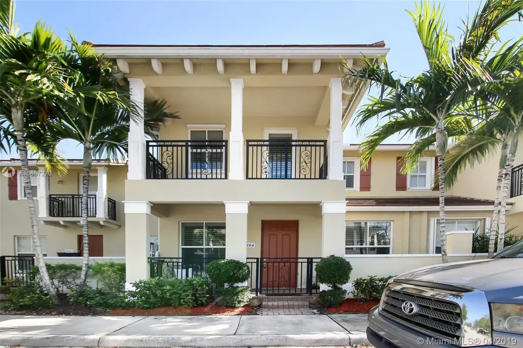 4784 Acadian Trail Coconut Creek FL 33073
