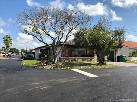 1225 SW 136th Place Miami FL 33184