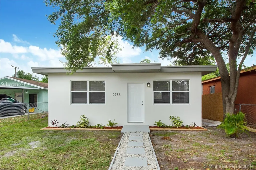 2786 NW 59th Street Miami FL 33142