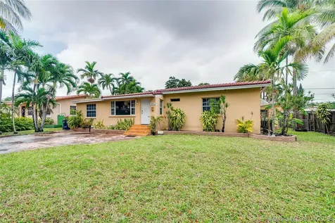 1051 Swan Avenue Miami Springs FL 33166