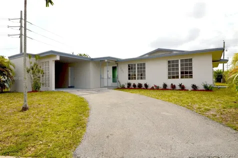 701 SW 64th Parkway Pembroke Pines FL 33023