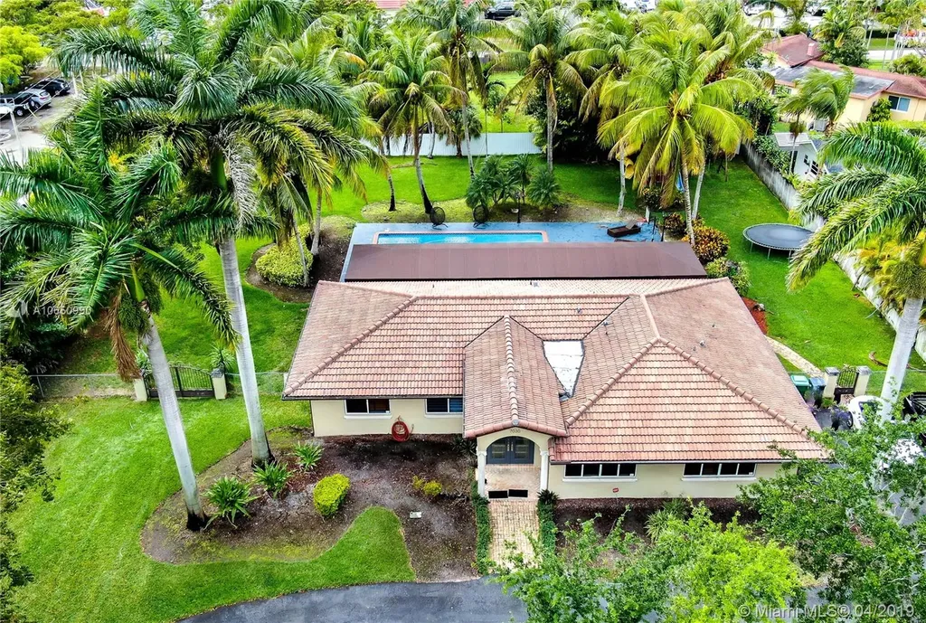 7030 SW 85th Avenue Miami FL 33143
