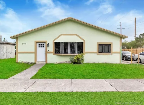 3918 SW 26th Street West Park FL 33023
