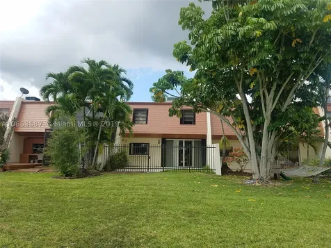 7647 SW 102nd Place Miami FL 33173