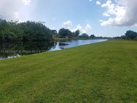 7647 SW 102nd Place Miami FL 33173